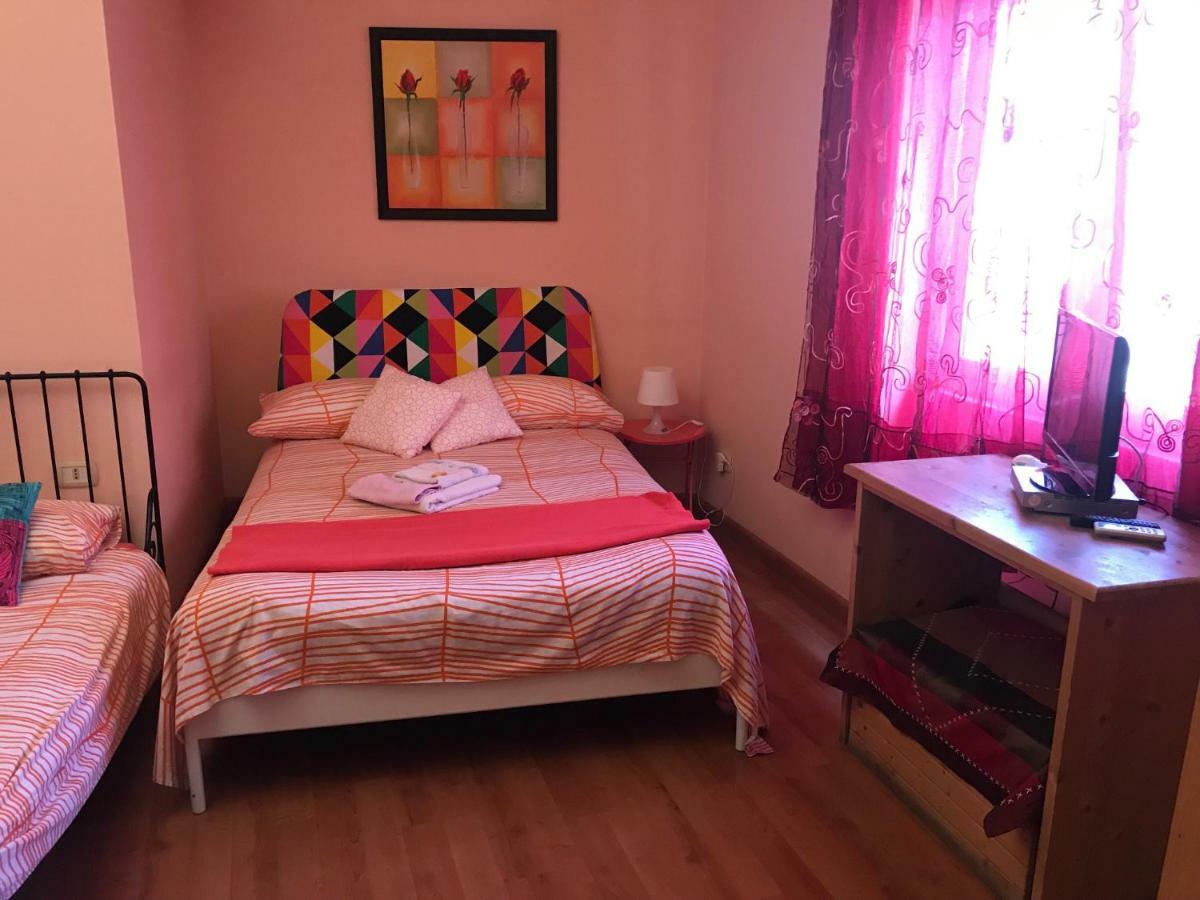 カターニア I Colori Di Sara Bed & Breakfast エクステリア 写真